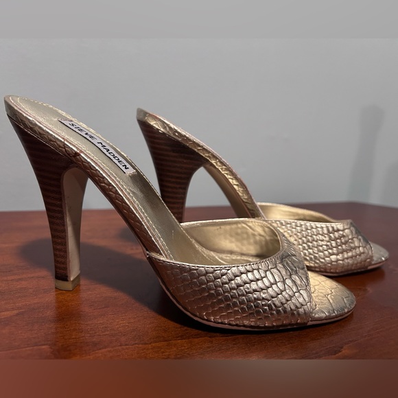 Steve Madden Shoes - Steve Madden Avalon snake embossed gold leather high heel mule size 8.5